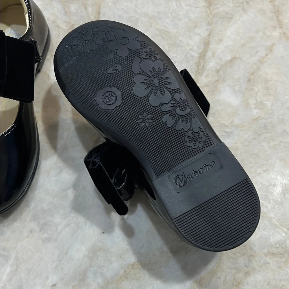 Naturino Black Patent Mary Jane Size 25